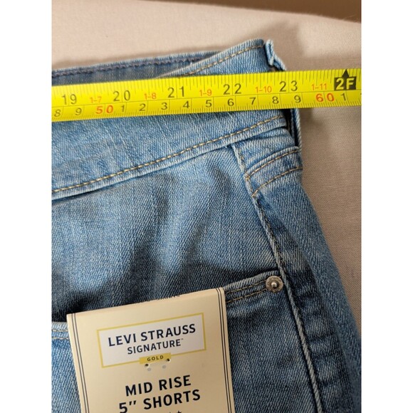 NWT 2 pair Levi Strauss Signature Gold Women's Blue Denim Jean Shorts Size 24 - Picture 16 of 16